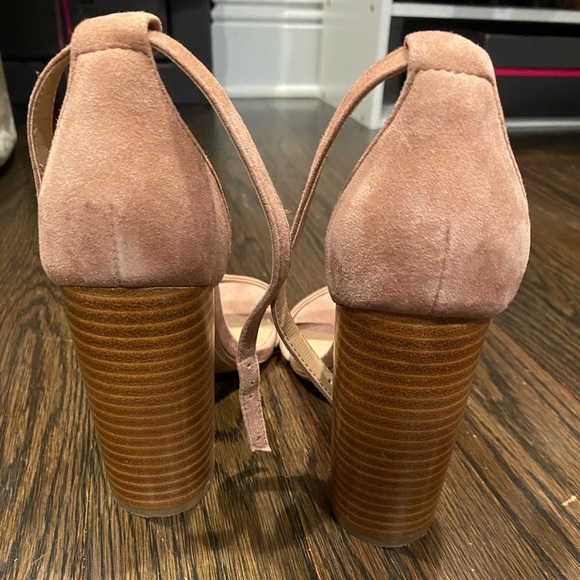 Brand new, never worn Steve Madden Carson heels. Size 7.5. - Picture 4 of 4
